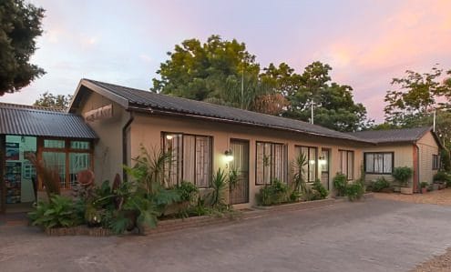 Inyathi Guest Lodge Self Catering