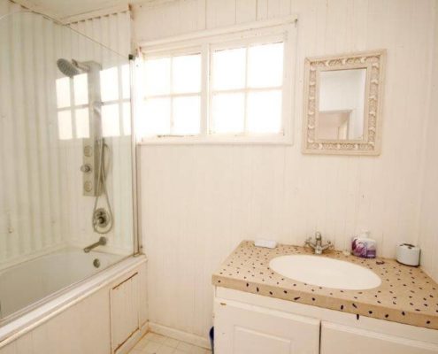 Die Blou Huis Bathroom upstairs Die Blou Huis Bathroom upstairs